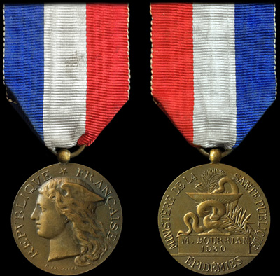 Médaille d'honneur des épidémies. Collection personnelle. Photo Matthias Martin